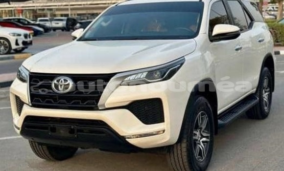 Acheter Occasion Voiture Toyota Fortuner Blanc à Noumea, Sud Acheter Occasion Voiture Toyota Fortuner Blanc à Noumea, Sud