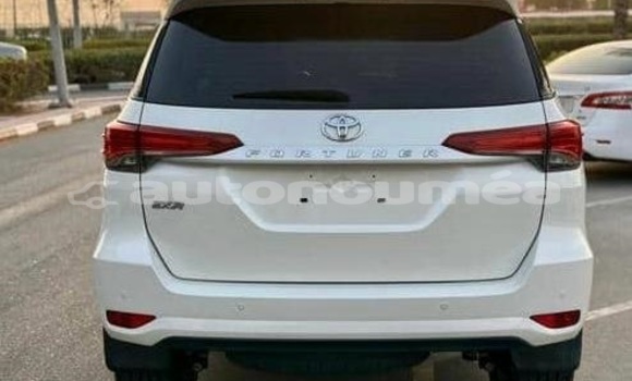 Acheter Occasion Voiture Toyota Fortuner Blanc à Noumea, Sud Acheter Occasion Voiture Toyota Fortuner Blanc à Noumea, Sud