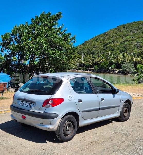 Big with watermark peugeot 206 sud noumea 5010