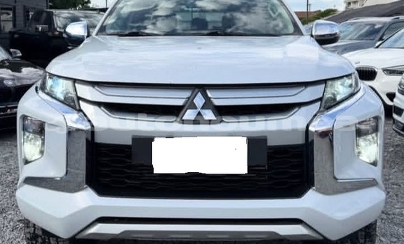 Acheter Occasion Voiture Mitsubishi L200 Blanc à Noumea, Sud