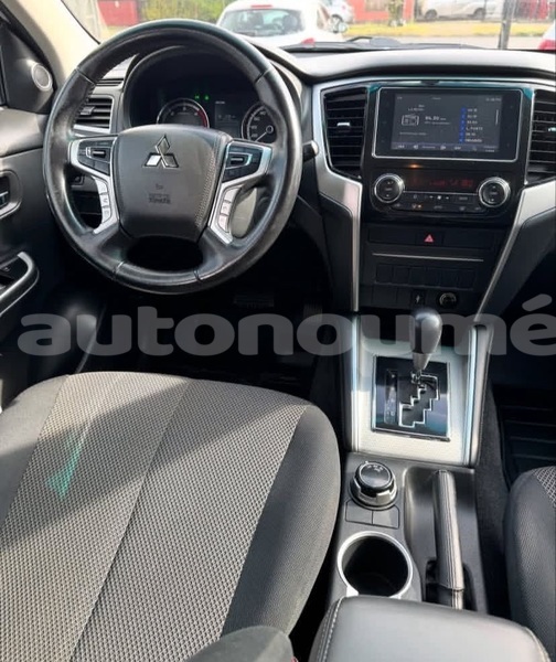 Big with watermark mitsubishi l200 sud noumea 5011