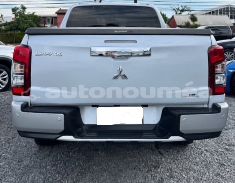 Big with watermark mitsubishi l200 sud noumea 5011