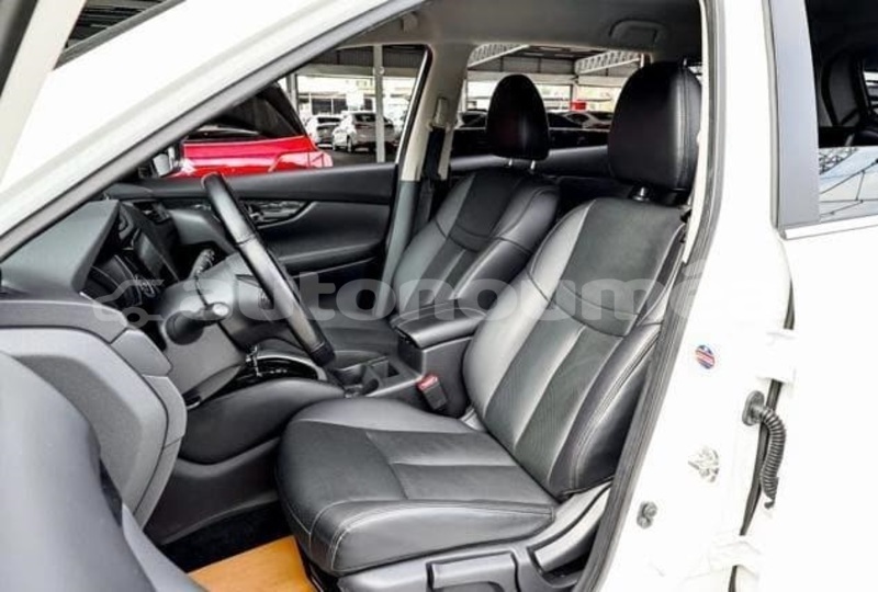 Big with watermark nissan xtrail sud noumea 5012
