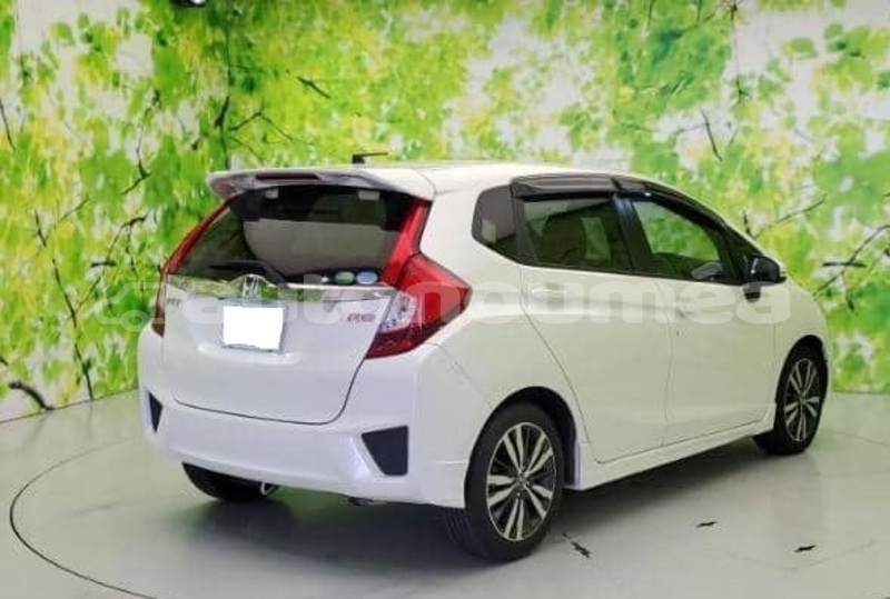 Big with watermark honda fit sud noumea 5013