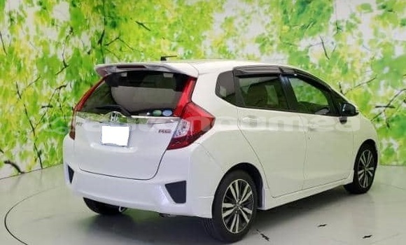 Acheter Occasion Voiture Honda FIT Blanc à Noumea, Sud Acheter Occasion Voiture Honda FIT Blanc à Noumea, Sud