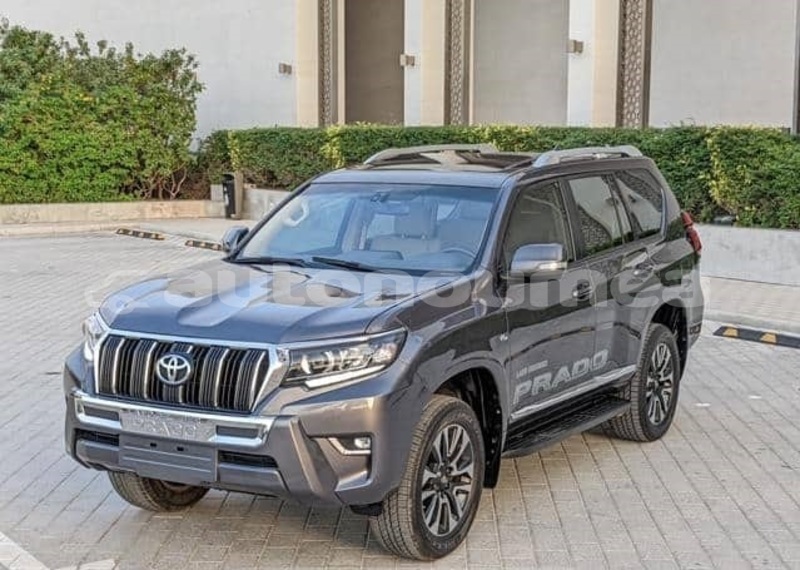 Big with watermark toyota land cruiser prado sud noumea 5014