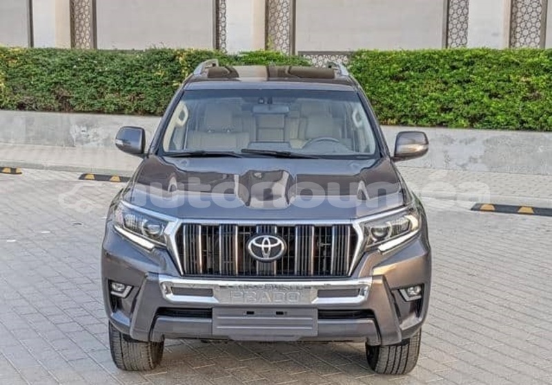 Big with watermark toyota land cruiser prado sud noumea 5014