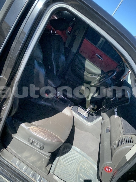 Big with watermark nissan pathfinder sud noumea 5017