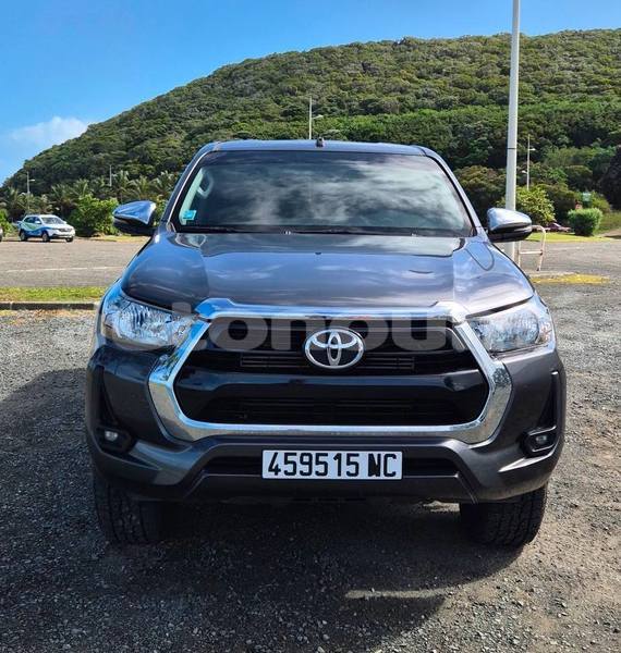 Big with watermark toyota hiluxe revo sud noumea 5038