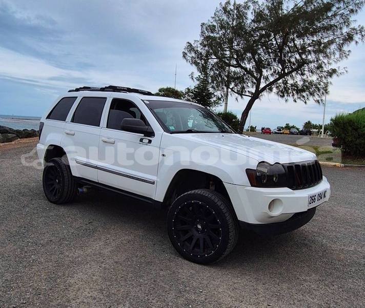 Big with watermark jeep cherokee sud noumea 5041