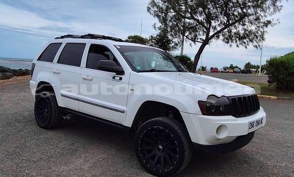 Acheter Occasion Voiture Jeep Cherokee Blanc à Noumea, Sud Acheter Occasion Voiture Jeep Cherokee Blanc à Noumea, Sud