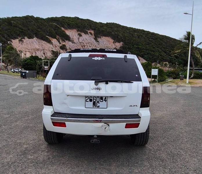 Big with watermark jeep cherokee sud noumea 5041