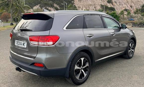 Buy Used Kia Sorrento Silver Car in Noumea in Sud Buy Used Kia Sorrento Silver Car in Noumea in Sud