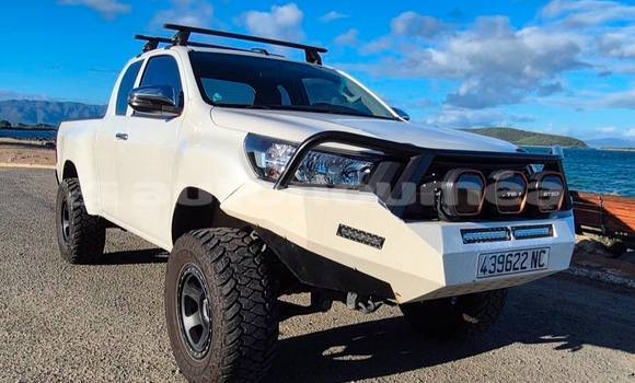 Acheter Occasion Voiture Toyota Hilux Blanc à Noumea, Sud