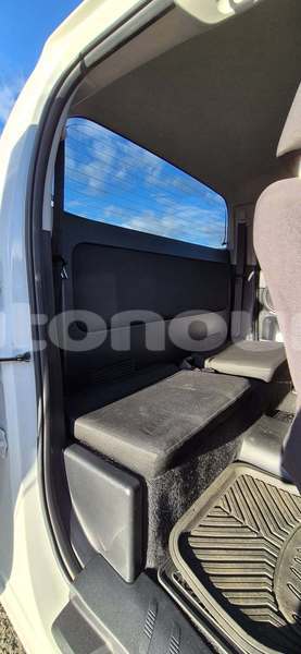 Big with watermark toyota hilux sud noumea 5050