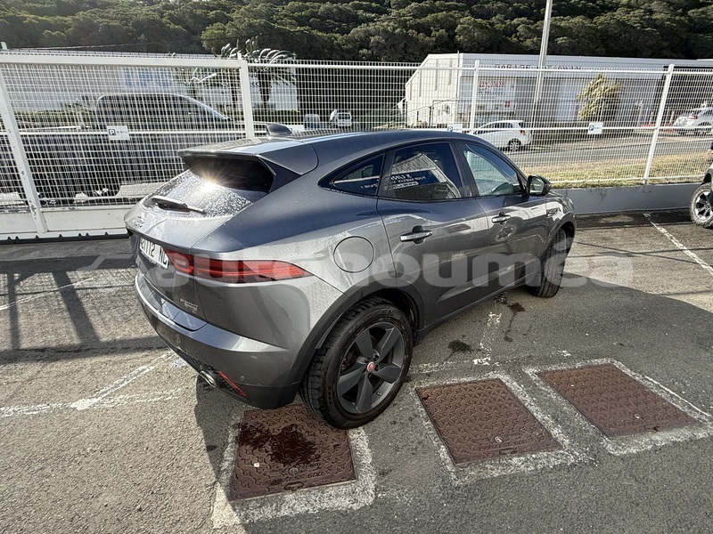 Big with watermark jaguar e pace sud noumea 5056