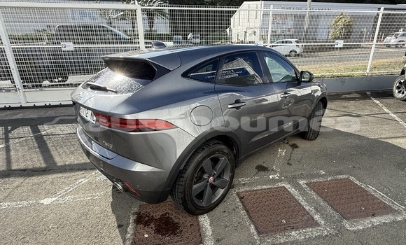 Acheter Occasion Voiture Jaguar E-Pace Gris à Noumea, Sud