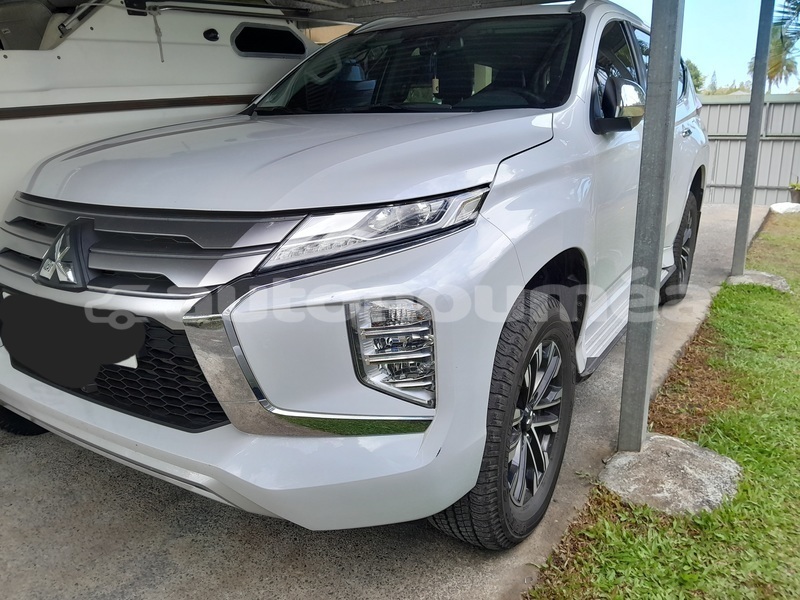 Big with watermark mitsubishi pajero sport sud noumea 5057