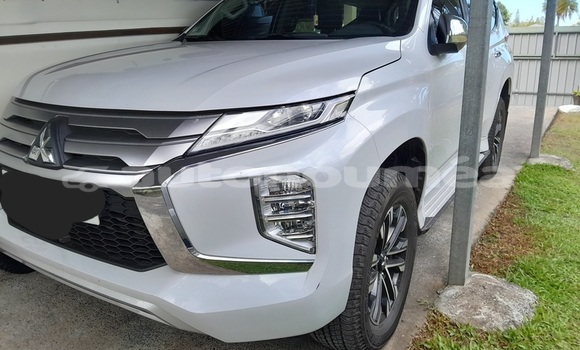 Acheter Occasion Voiture Mitsubishi Pajero Sport Blanc à Noumea, Sud