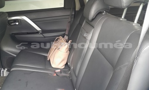 Acheter Occasion Voiture Mitsubishi Pajero Sport Blanc à Noumea, Sud Acheter Occasion Voiture Mitsubishi Pajero Sport Blanc à Noumea, Sud