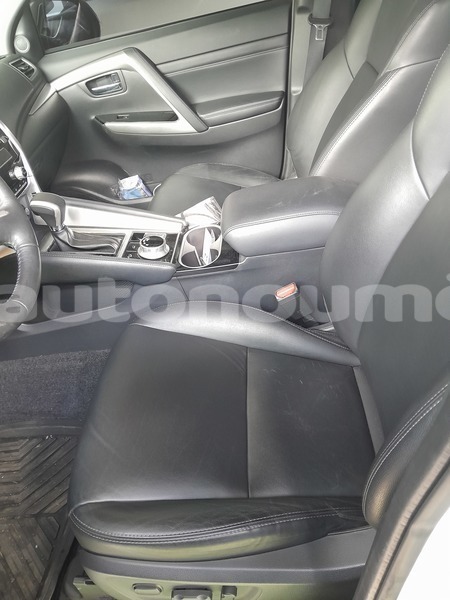 Big with watermark mitsubishi pajero sport sud noumea 5057