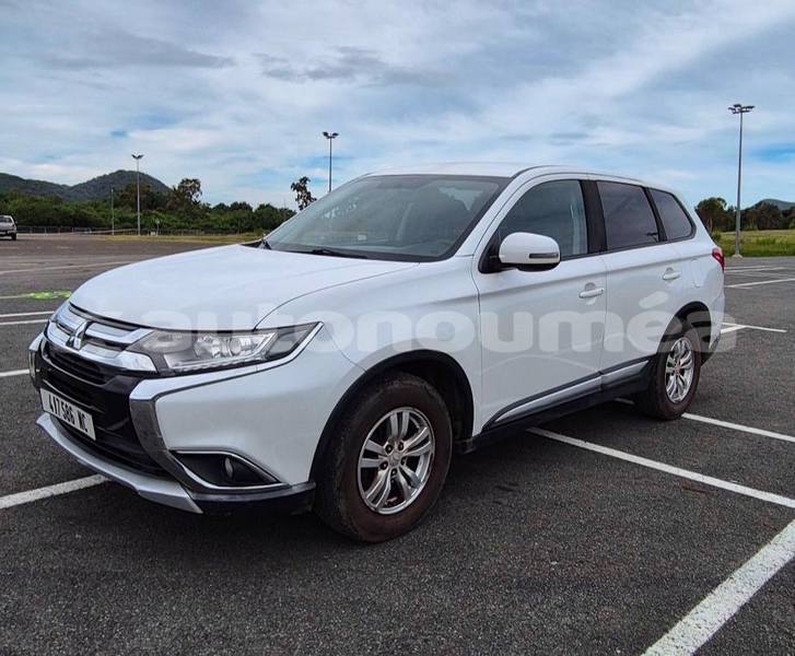 Big with watermark mitsubishi outlander sud noumea 5062