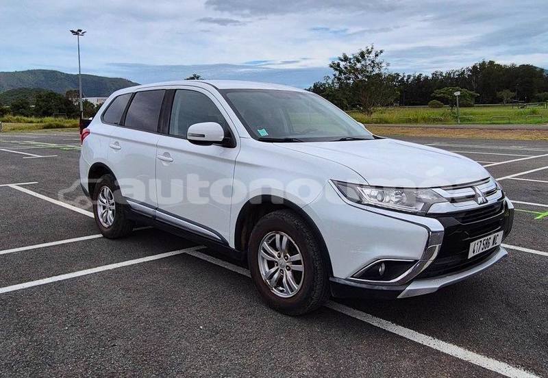 Big with watermark mitsubishi outlander sud noumea 5062