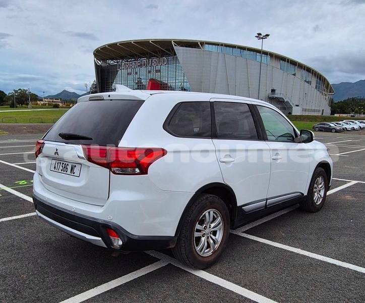 Big with watermark mitsubishi outlander sud noumea 5062