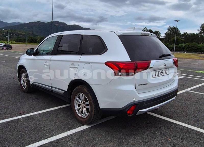 Big with watermark mitsubishi outlander sud noumea 5062