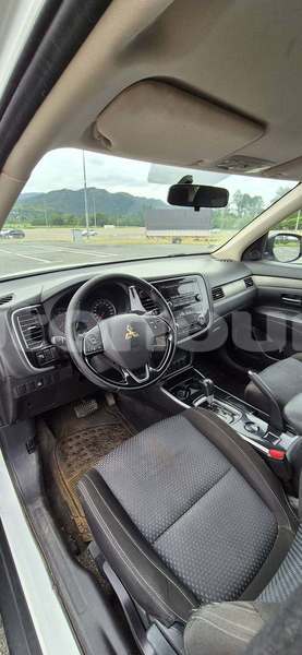Big with watermark mitsubishi outlander sud noumea 5062