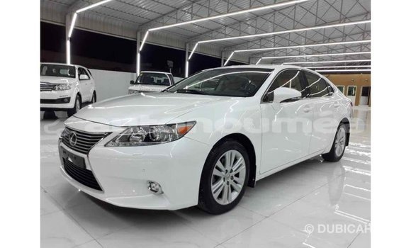 Buy Import Lexus ES White Car in Import - Dubai in Iles Buy Import Lexus ES White Car in Import - Dubai in Iles