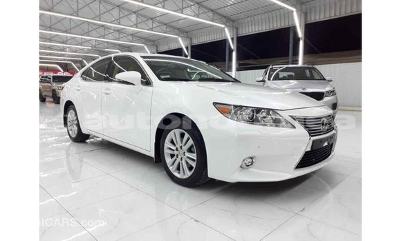 Buy Import Lexus ES White Car in Import - Dubai in Iles Buy Import Lexus ES White Car in Import - Dubai in Iles