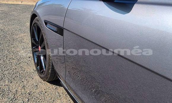 Acheter Occasion Voiture Jaguar XE Gris à Noumea, Sud Acheter Occasion Voiture Jaguar XE Gris à Noumea, Sud