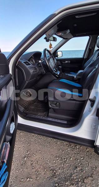 Big with watermark land rover range rover sud noumea 5066