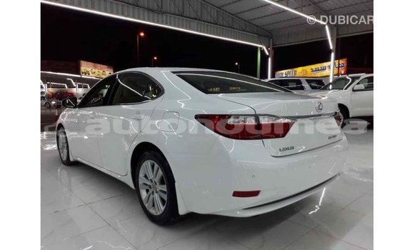 Buy Import Lexus ES White Car in Import - Dubai in Iles Buy Import Lexus ES White Car in Import - Dubai in Iles