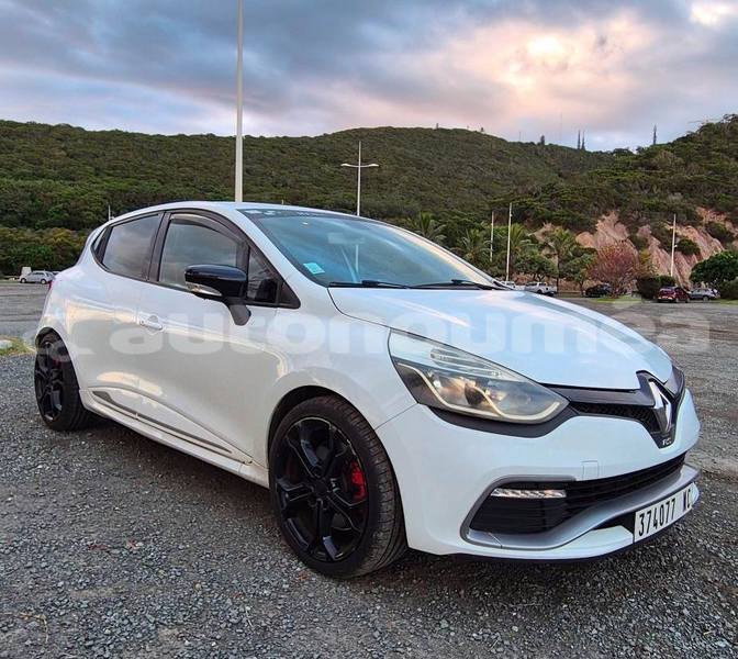 Big with watermark renault clio rs sud noumea 5067