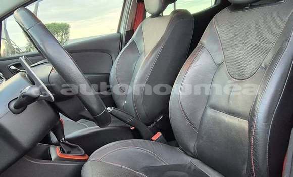 Buy Used Renault Clio RS White Car in Noumea in Sud Buy Used Renault Clio RS White Car in Noumea in Sud
