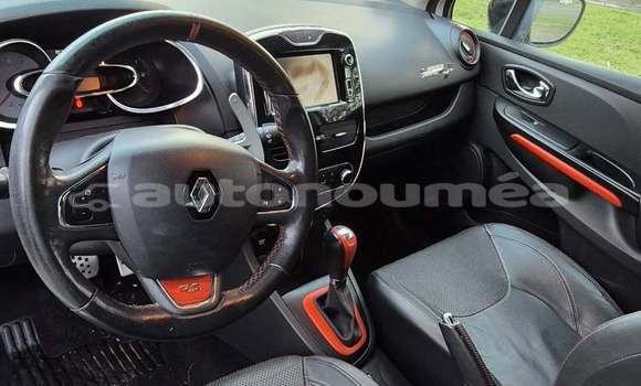 Buy Used Renault Clio RS White Car in Noumea in Sud Buy Used Renault Clio RS White Car in Noumea in Sud