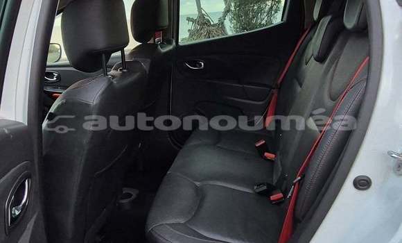 Buy Used Renault Clio RS White Car in Noumea in Sud Buy Used Renault Clio RS White Car in Noumea in Sud