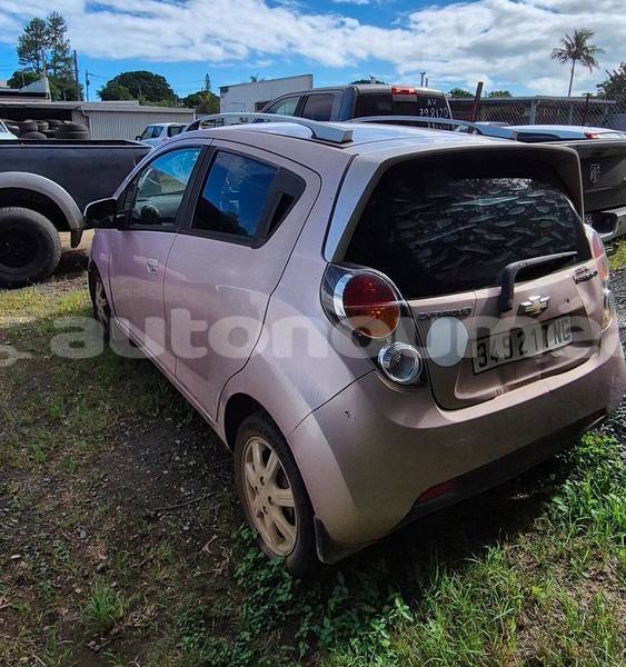 Big with watermark chevrolet spark sud noumea 5074