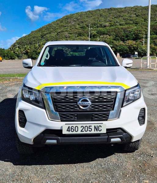 Big with watermark nissan navara sud noumea 5076