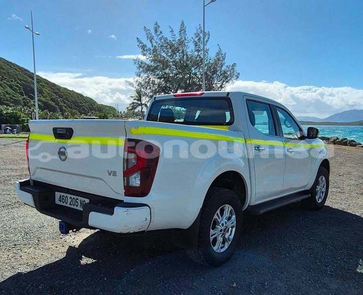 Big with watermark nissan navara sud noumea 5076