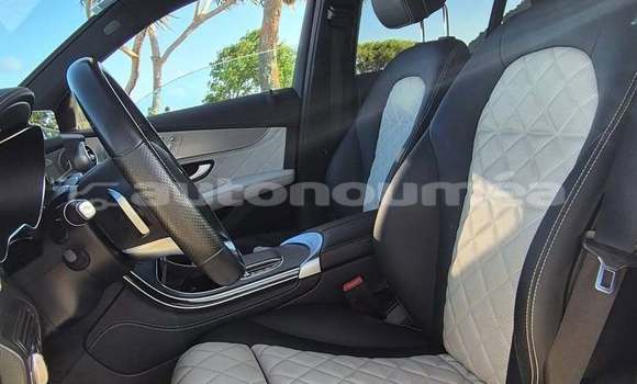 Acheter Occasion Voiture Mercedes-Benz GLC Blanc à Noumea, Sud Acheter Occasion Voiture Mercedes-Benz GLC Blanc à Noumea, Sud