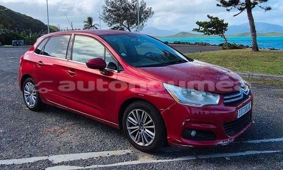 Acheter Occasion Voiture Citroen C4 Rouge à Noumea, Sud