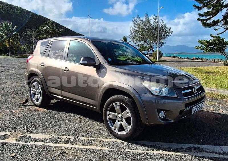 Big with watermark toyota rav4 sud noumea 5090