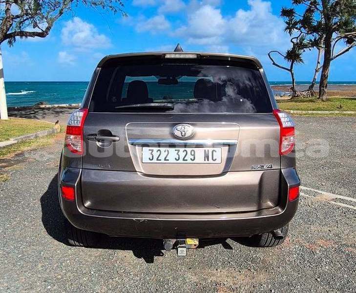 Big with watermark toyota rav4 sud noumea 5090
