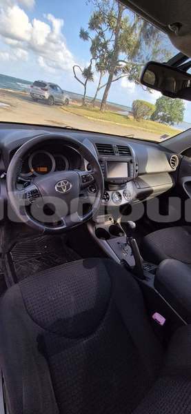 Big with watermark toyota rav4 sud noumea 5090