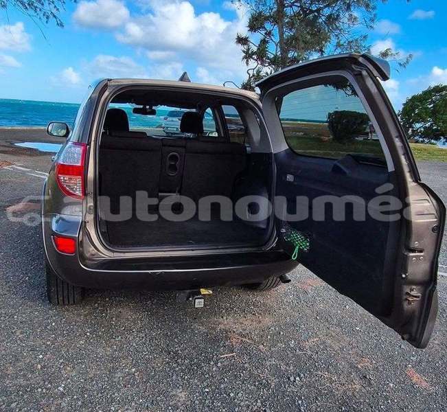 Big with watermark toyota rav4 sud noumea 5090