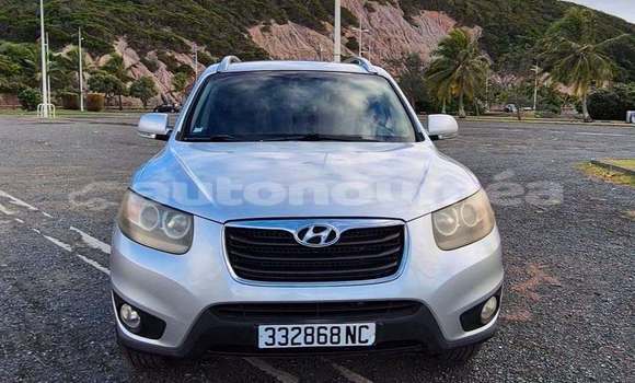 Buy Used Hyundai Santa Fe Silver Car in Noumea in Sud Buy Used Hyundai Santa Fe Silver Car in Noumea in Sud