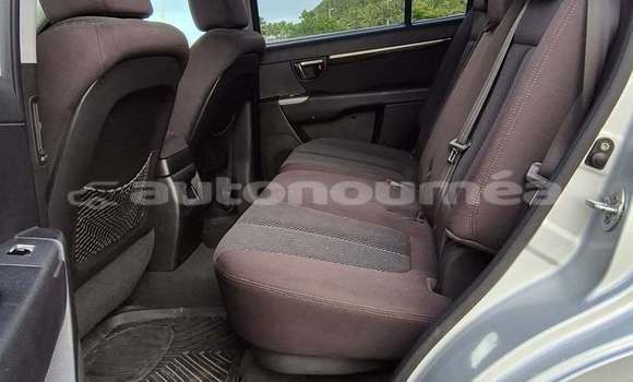 Buy Used Hyundai Santa Fe Silver Car in Noumea in Sud Buy Used Hyundai Santa Fe Silver Car in Noumea in Sud